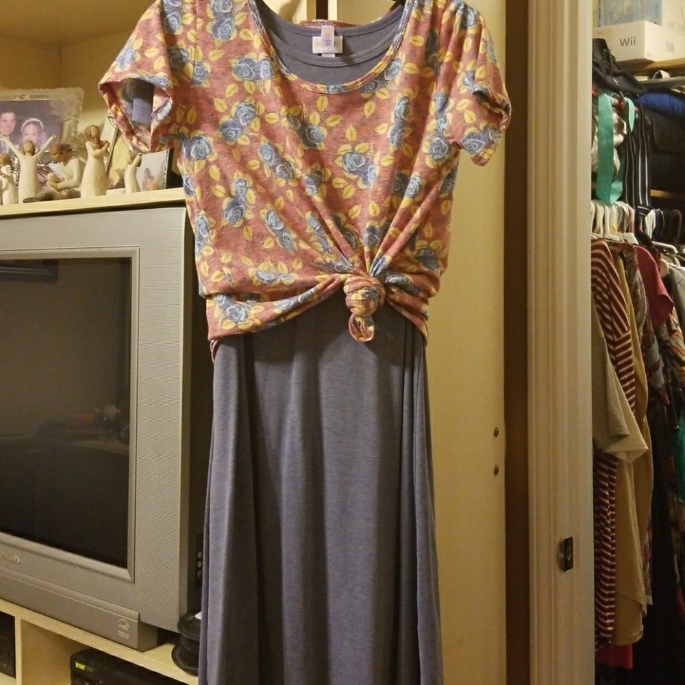 Lularoe XXS Carly and S classic T